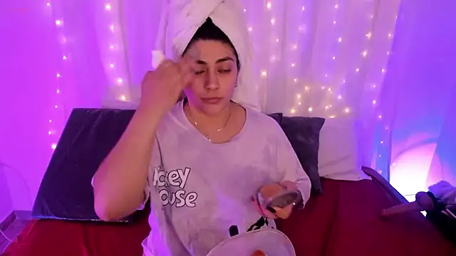 Snapshot of lucy26_ chatting on October 18, 2025, 2:24 am lucy26  online show from October 18, 2025, 2:24 am