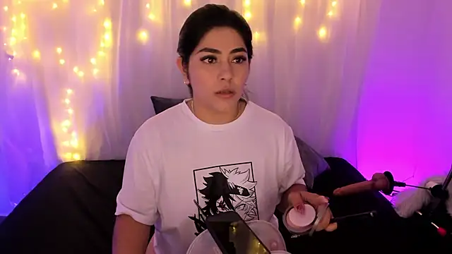 Snapshot of lucy26_ chatting on September 22, 2025, 2:17 am lucy26  online show from September 22, 2025, 2:17 am