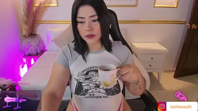 Snapshot of lucy26_ chatting on March 1, 2025, 12:28 am lucy26  online show from March 1, 2025, 12:28 am