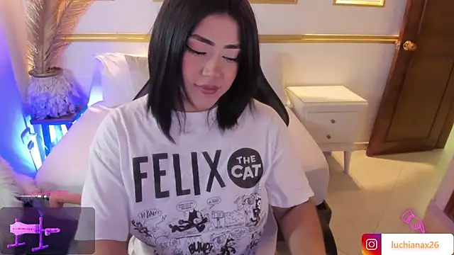 Snapshot of lucy26_ chatting on March 4, 2025, 2:06 am lucy26  online show from March 4, 2025, 2:06 am