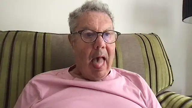 Snapshot of Oldpistolpete chatting on July 4, 2026, 11:27 am Oldpistolpete online show from July 4, 2026, 11:27 am