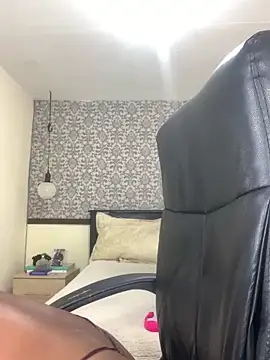 Snapshot of EvaFoxter chatting on October 20, 2025, 3:34 pm EvaFoxter online show from October 20, 2025, 3:34 pm