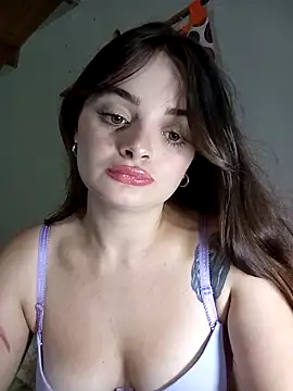 Emmacut online show from March 18, 2026, 9:37 pm