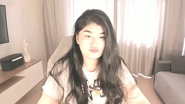 mia lui online show from July 17, 2026, 3:26 am