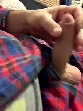 Snapshot of GHsveter chatting on October 10, 2025, 3:57 pm GHsveter online show from October 10, 2025, 3:57 pm