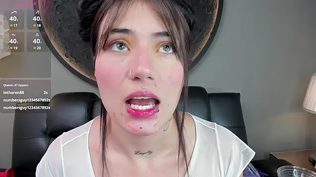 Snapshot of miss_sharlotte18 chatting on February 24, 2025, 9:41 pm miss sharlotte18 online show from February 24, 2025, 9:41 pm