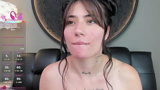 Snapshot of miss_sharlotte18 chatting on February 28, 2025, 5:59 pm miss sharlotte18 online show from February 28, 2025, 5:59 pm