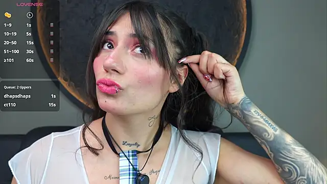 Snapshot of miss_sharlotte18 chatting on October 1, 2025, 6:12 pm miss sharlotte18 online show from October 1, 2025, 6:12 pm