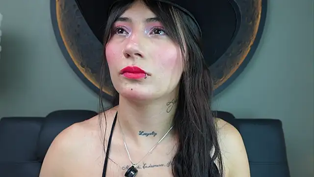 Snapshot of miss_sharlotte18 chatting on October 7, 2025, 6:09 pm miss sharlotte18 online show from October 7, 2025, 6:09 pm