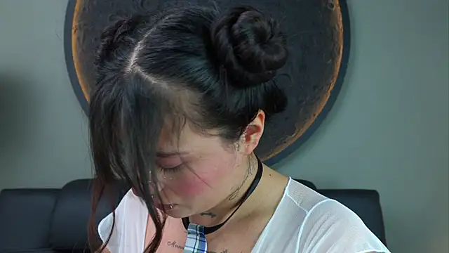 Snapshot of miss_sharlotte18 chatting on September 22, 2025, 6:03 pm miss sharlotte18 online show from September 22, 2025, 6:03 pm