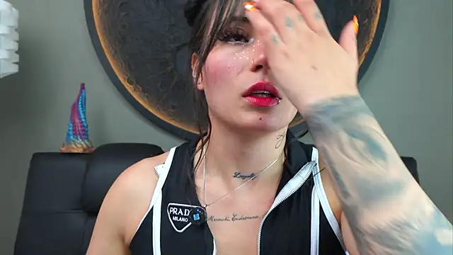 Snapshot of miss_sharlotte18 chatting on October 23, 2025, 6:06 pm miss sharlotte18 online show from October 23, 2025, 6:06 pm