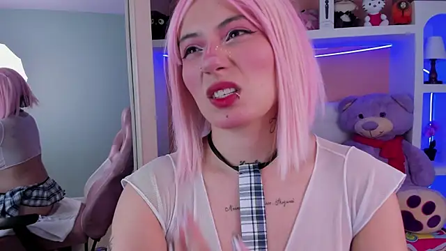 miss sharlotte18 online show from April 14, 2026, 11:04 am