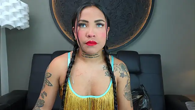 Snapshot of miss_vaiolette chatting on October 30, 2025, 11:08 am miss vaiolette online show from October 30, 2025, 11:08 am