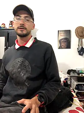 Snapshot of Cabetothepro chatting on October 17, 2025, 3:32 am Cabetothepro online show from October 17, 2025, 3:32 am