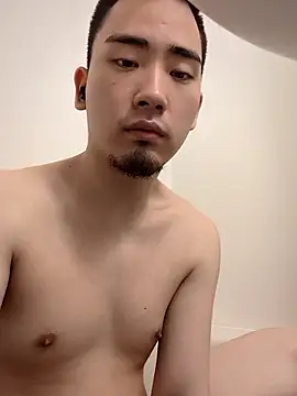 lioncake1221 online show from July 9, 2026, 6:51 pm