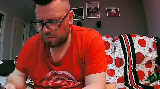 Snapshot of txan9876 chatting on February 3, 2025, 1:52 am txan9876 online show from February 3, 2025, 1:52 am