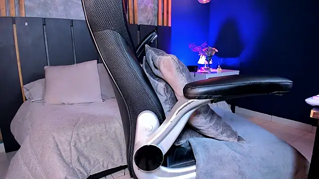 Snapshot of shanelhot chatting on February 11, 2025, 12:59 am shanelhot online show from February 11, 2025, 12:59 am