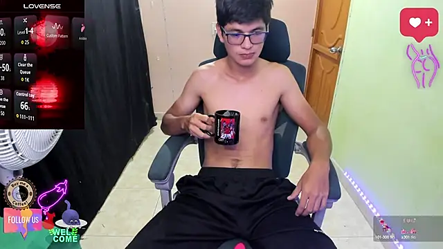 Snapshot of GoldenProject chatting on October 18, 2025, 2:24 am GoldenProject online show from October 18, 2025, 2:24 am