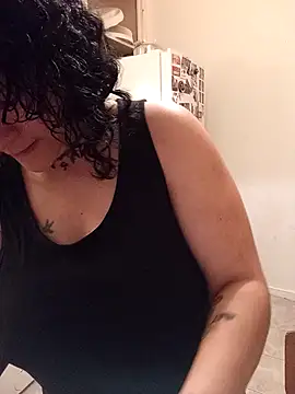 callmelouve online show from November 23, 2025, 6:29 pm