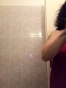 callmelouve online show from November 19, 2025, 7:58 pm