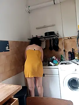 Snapshot of callmelouve chatting on October 31, 2025, 11:29 am callmelouve online show from October 31, 2025, 11:29 am