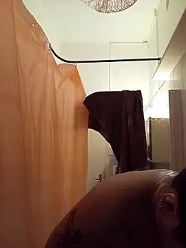 Snapshot of callmelouve chatting on October 3, 2025, 7:32 am callmelouve online show from October 3, 2025, 7:32 am