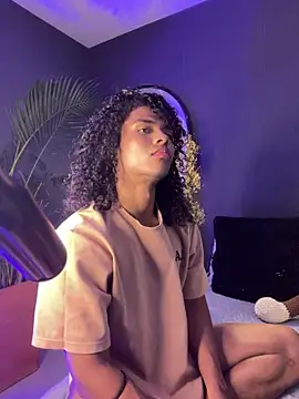 Lucas eevans online show from November 15, 2025, 1:20 am