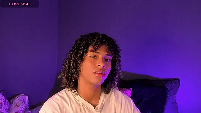 Lucas eevans online show from December 7, 2024, 7:05 pm