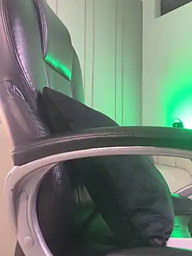 Frank Farrell online show from November 10, 2025, 3:00 am