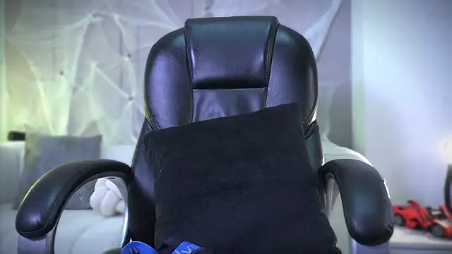 Frank Farrell online show from November 3, 2025, 9:29 pm