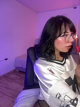 Silvanna-Moree online show from March 11, 2026, 3:28 pm