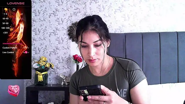 Sweet-Angie online show from March 20, 2025, 7:57 pm