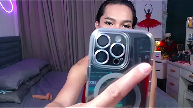 Snapshot of Pretty_Cassie69 chatting on February 15, 2025, 10:00 pm Pretty Cassie69 online show from February 15, 2025, 10:00 pm