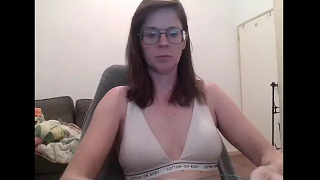 SavannaGirly online show from February 7, 2026, 10:34 am