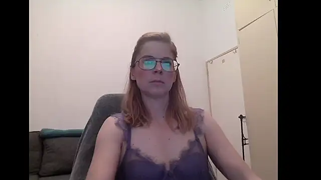 SavannaGirly online show from September 19, 2025, 7:45 am