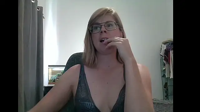 SavannaGirly online show from March 1, 2025, 11:06 am