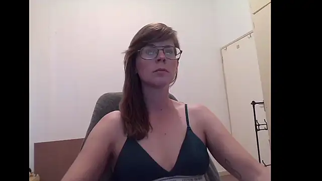 SavannaGirly online show from April 13, 2026, 7:45 am