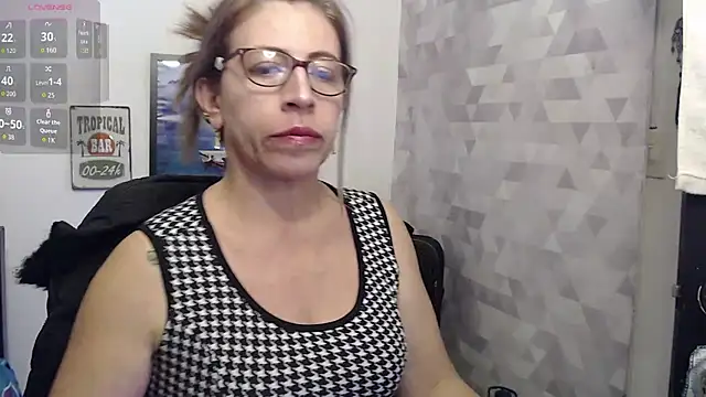 Snapshot of Chayla_Ruiz chatting on September 12, 2025, 7:13 pm Chayla Ruiz online show from September 12, 2025, 7:13 pm