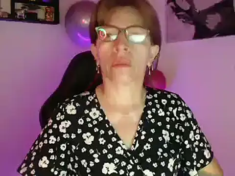 Snapshot of Chayla_Ruiz chatting on March 10, 2025, 1:00 pm Chayla Ruiz online show from March 10, 2025, 1:00 pm