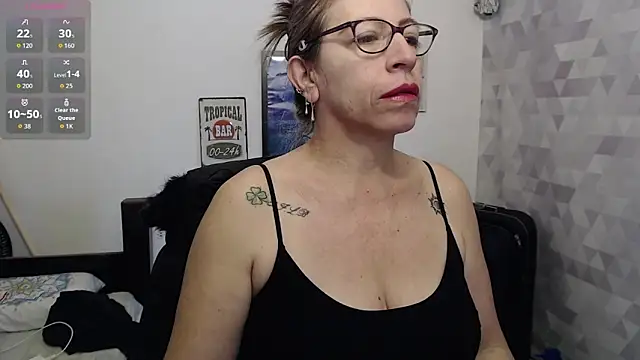 Snapshot of Chayla_Ruiz chatting on September 22, 2025, 12:00 pm Chayla Ruiz online show from September 22, 2025, 12:00 pm