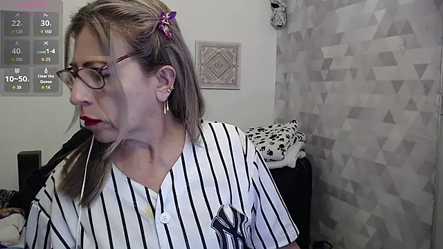 Snapshot of Chayla_Ruiz chatting on September 19, 2025, 7:29 pm Chayla Ruiz online show from September 19, 2025, 7:29 pm