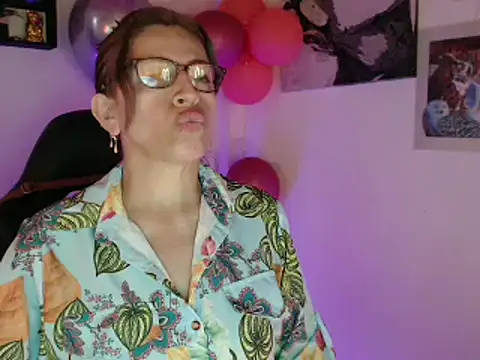 Snapshot of Chayla_Ruiz chatting on February 27, 2025, 4:21 pm Chayla Ruiz online show from February 27, 2025, 4:21 pm