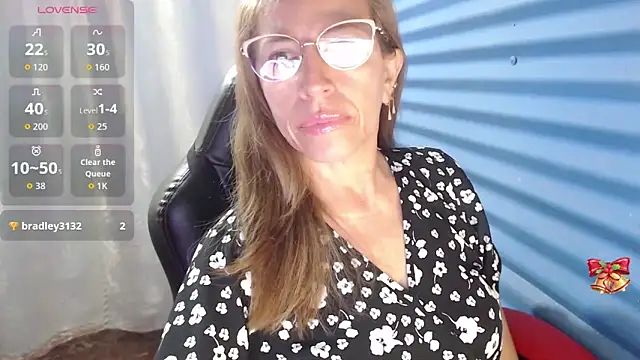 Chayla Ruiz online show from April 12, 2026, 12:41 pm