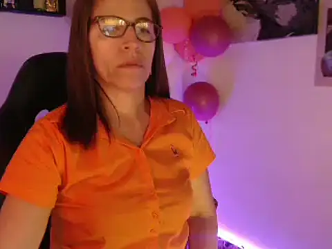 Snapshot of Chayla_Ruiz chatting on March 8, 2025, 4:50 pm Chayla Ruiz online show from March 8, 2025, 4:50 pm