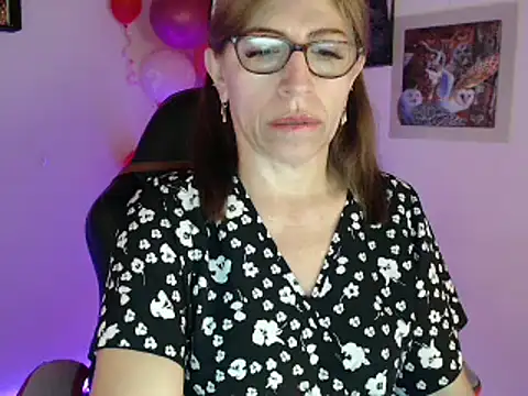 Snapshot of Chayla_Ruiz chatting on February 21, 2025, 1:44 pm Chayla Ruiz online show from February 21, 2025, 1:44 pm