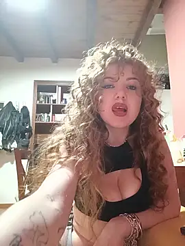 CurlyElisa online show from June 8, 2026, 1:28 am
