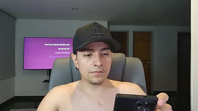 Snapshot of Jhoan_saenz chatting on November 14, 2025, 3:10 am Jhoan saenz online show from November 14, 2025, 3:10 am