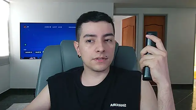 Snapshot of Jhoan_saenz chatting on November 12, 2025, 7:07 pm Jhoan saenz online show from November 12, 2025, 7:07 pm