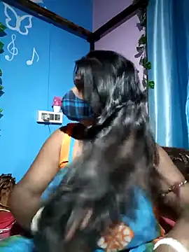 parioo7 online show from March 10, 2025, 7:50 pm