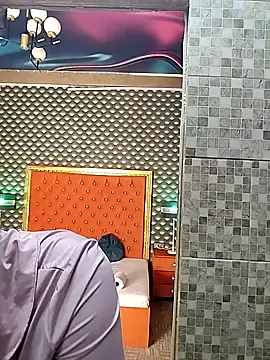 Snapshot of VallerieJones chatting on October 19, 2025, 12:08 pm VallerieJones online show from October 19, 2025, 12:08 pm